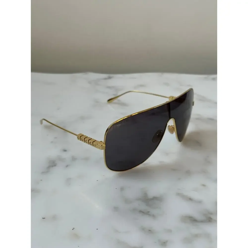 NEW Gucci GG1436S Gold Metal Shield Grey Lens Sunglasses